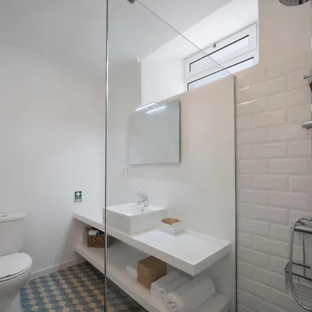 Bela De Santiago Ii By An Island פונשל