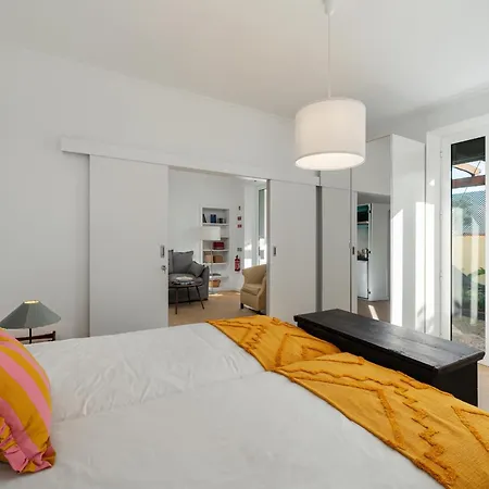 Bela De Santiago Ii By An Island * פונשל