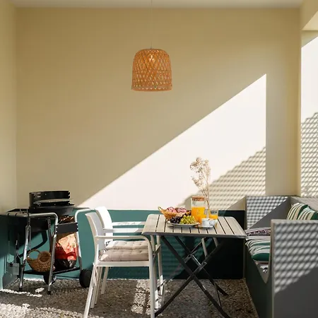 Bela De Santiago Ii By An Island * فونشال